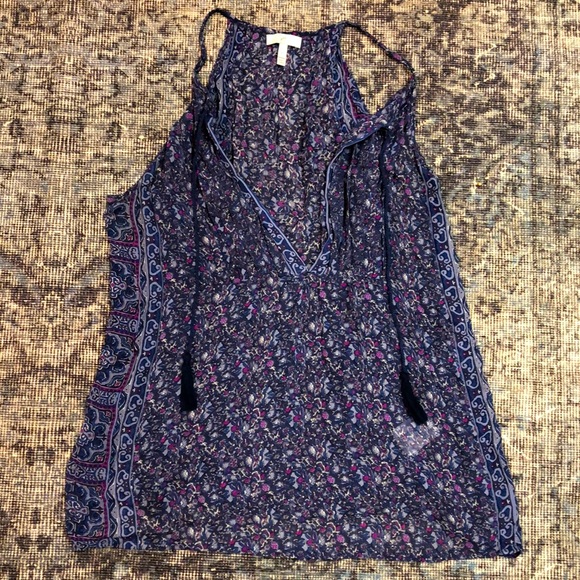 Sleeveless top - Picture 1 of 1